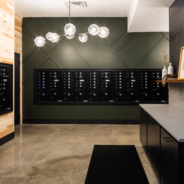 a woman in a uniform.